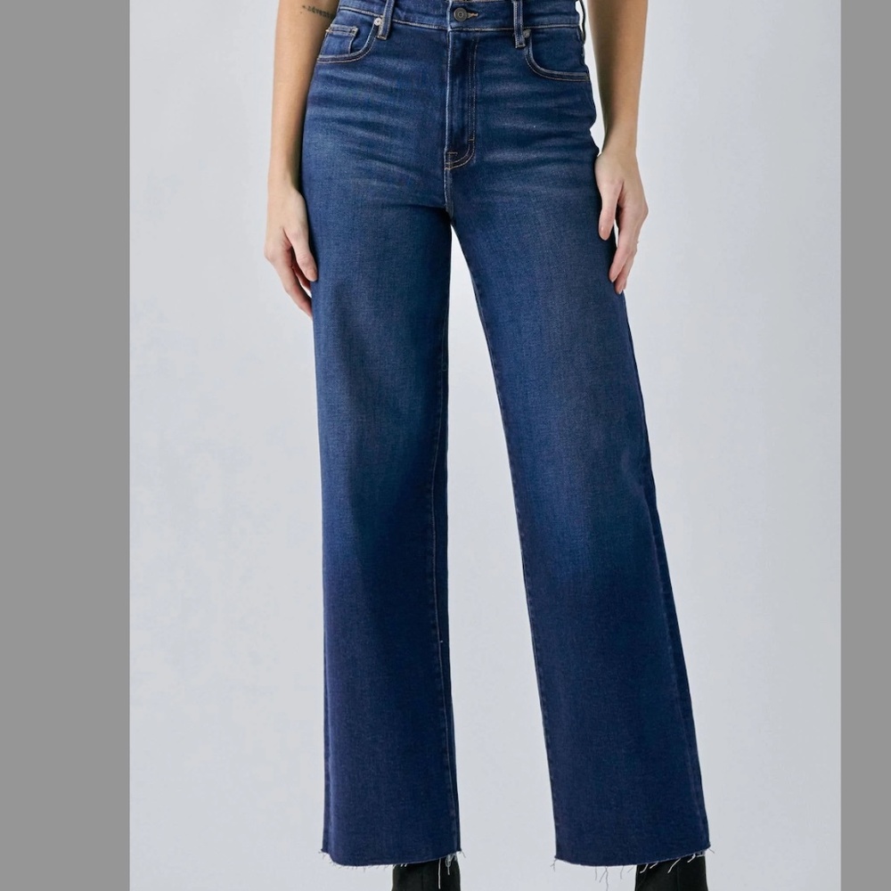 Straight Leg Women's Jeans in Dark Blue